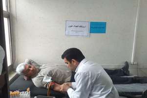 مشارکت کارکنان مرکز بهداشت آباده درامر خداپسندانه اهداء خون