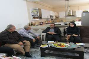 دیدار هیأت رئیسه شبکه بهداشت و درمان شهرستان آباده با یادگاران هشت سال دفاع مقدس 