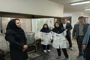 ارزیابی میدانی رئیس شبکه بهداشت و درمان و آموزش آباده از روند ارائه خدمات در بیمارستان امام خمینی (ره)