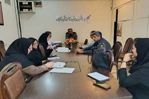 برگزاری نشست کارگروه دفاتر خدمات سلامت در شهرستان آباده با محوریت ارتقای خدمات