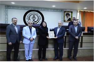 تقدیر رئیس دانشگاه علوم پزشکی شیراز از دکتر زهرا نیکو