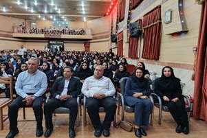 همایش بسیج جامعه پزشکی و مدافعان سلامت