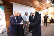 تقدیر از ماماهای نمونه کشوری و استانی شهرستان آباده در دانشگاه علوم پزشکی شیراز 