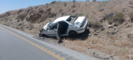 مصدومیت دو نفر در پی واژگونی خودرو در محور آباده-اصفهان